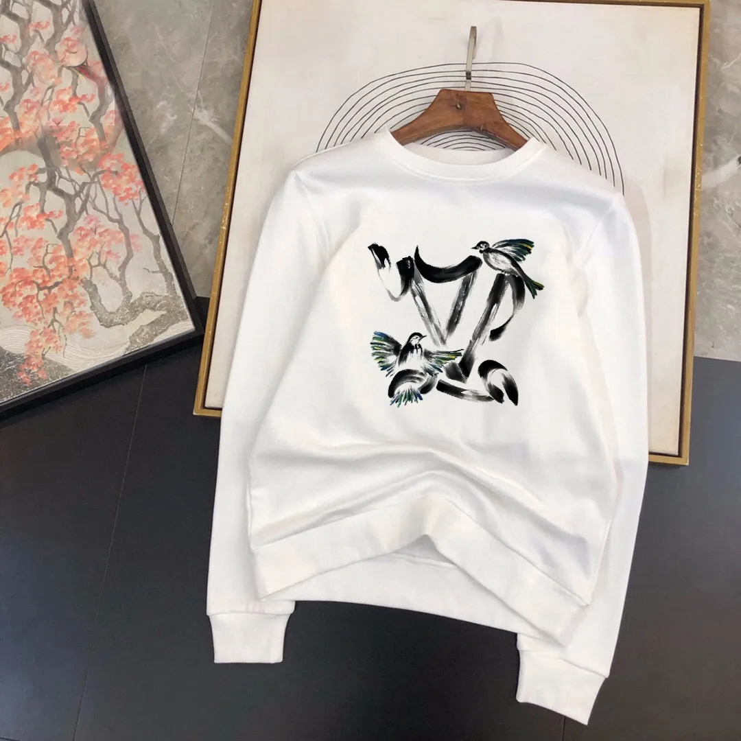 🅿️380 direct batch [LV Louis Vuitton] (Fat Man Gospel) hot-selling suit is coming. Focus on the original version of the official website. 2025 new hot-selling sweatshirt suit. The original order is the best. 🇭🇰The meticulous work of top designers. Just for a fitting and perfect upper body effect. 100% natural high-quality Roman cotton, close-fitting comfort, noble and elegant! Original hardware embodies elegance and nobility! Counter size: M-5XL (maximum wear up to 220 pounds)